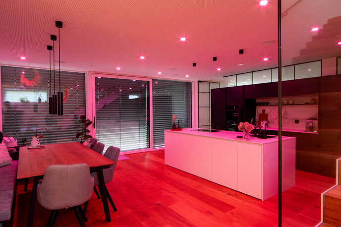 LED Spot RGBW Tree Weiss